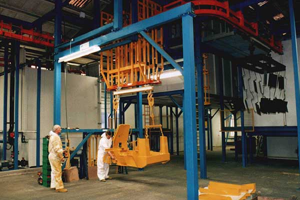 Kipper-LKW-Fahrgestell auf einem MCM-Hebe-/Absenkabschnitt Tipper Truck Chassis on a MCM Lift/Drop Section