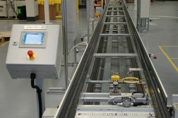 Kostengünstige Kettenförderer Cost Effective Chain Conveyors