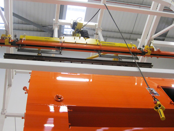 Johnston Sweepers entscheidet sich für Amber Conveyors Johnston Sweepers Chooses Amber Conveyors