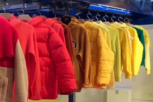 MCM Sidetrack – Hängebahn-Fördersysteme MCM Sidetrack – Overhead Monorail Conveyor Systems