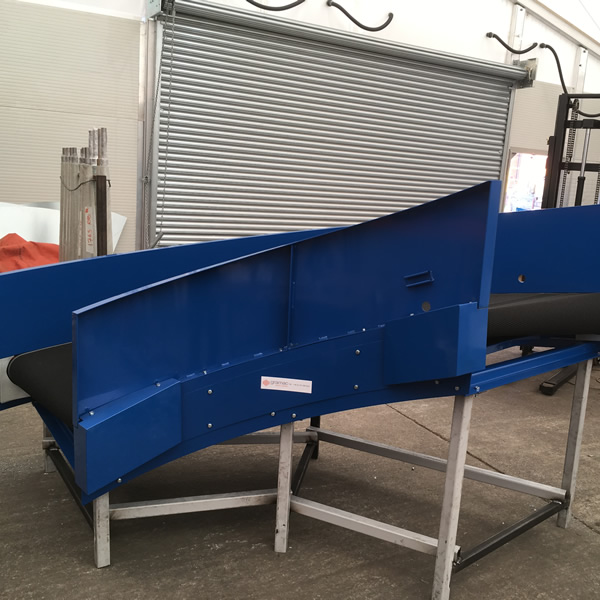 Spiralförmiger Kurvengürtel Spiral Curve Belt