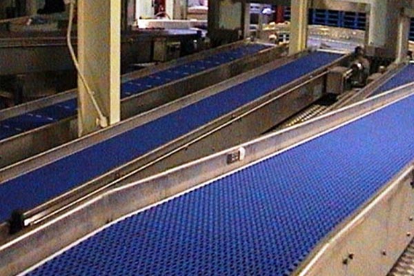 Ebene, gerade Bandförderer Level Straight Belt Conveyors